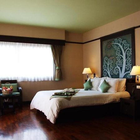 Sarita Chalet & Spa Hotel - Sha Extra Plus Джомтьєн-Біч Екстер'єр фото