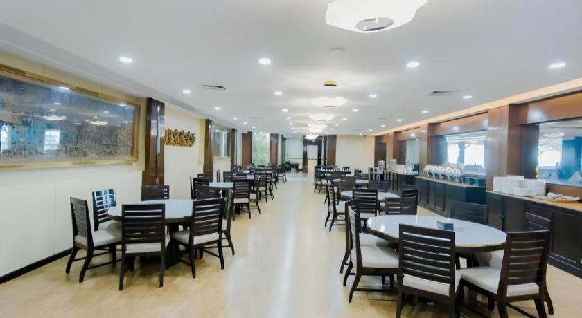 Sarita Chalet & Spa Hotel - Sha Extra Plus Джомтьєн-Біч Екстер'єр фото